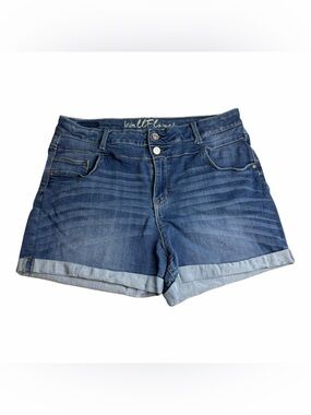 Wallflower Ultra Mid Rise Jean Denim Shorts Cuffed Two Button Size 17